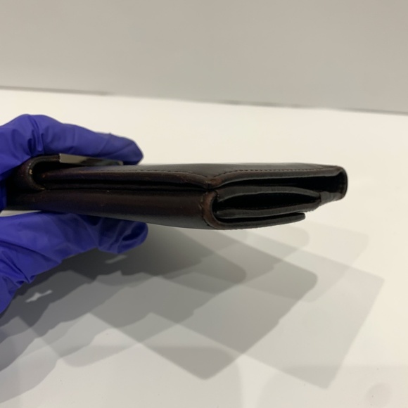 Gucci Brown Bifold Long Wallet Sku#85426 (Gently used, scratches) - Picture 4 of 14